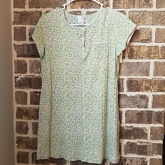 💥🎪Pink K Floral Top - Picture 1 of 3